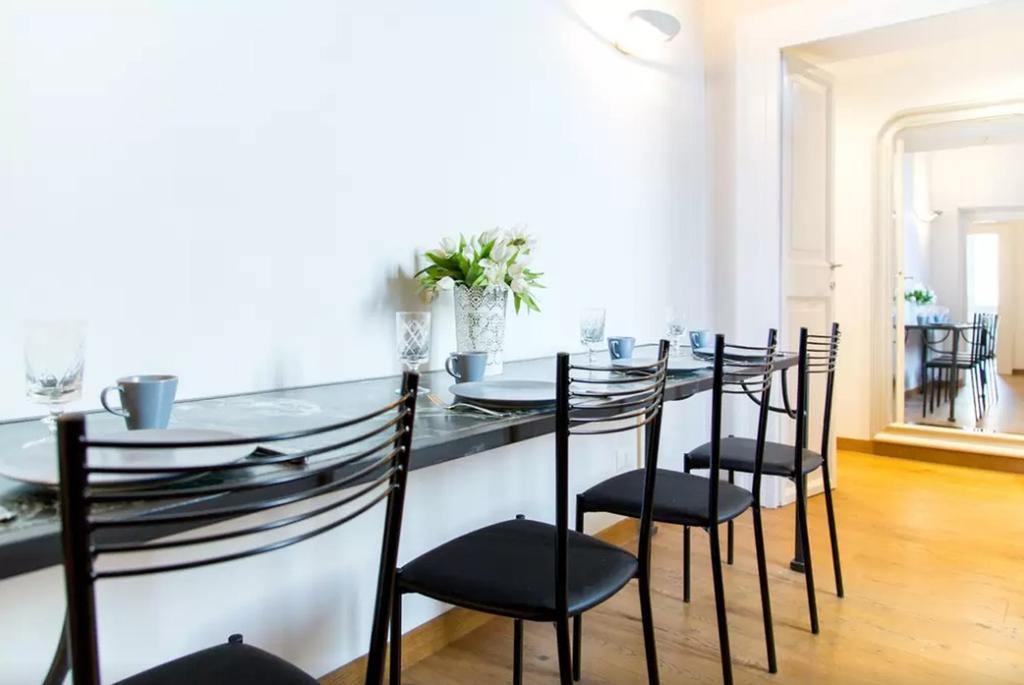 Elegant Apartment Near The Vatican And Piazza Navona Rome Exterior photo